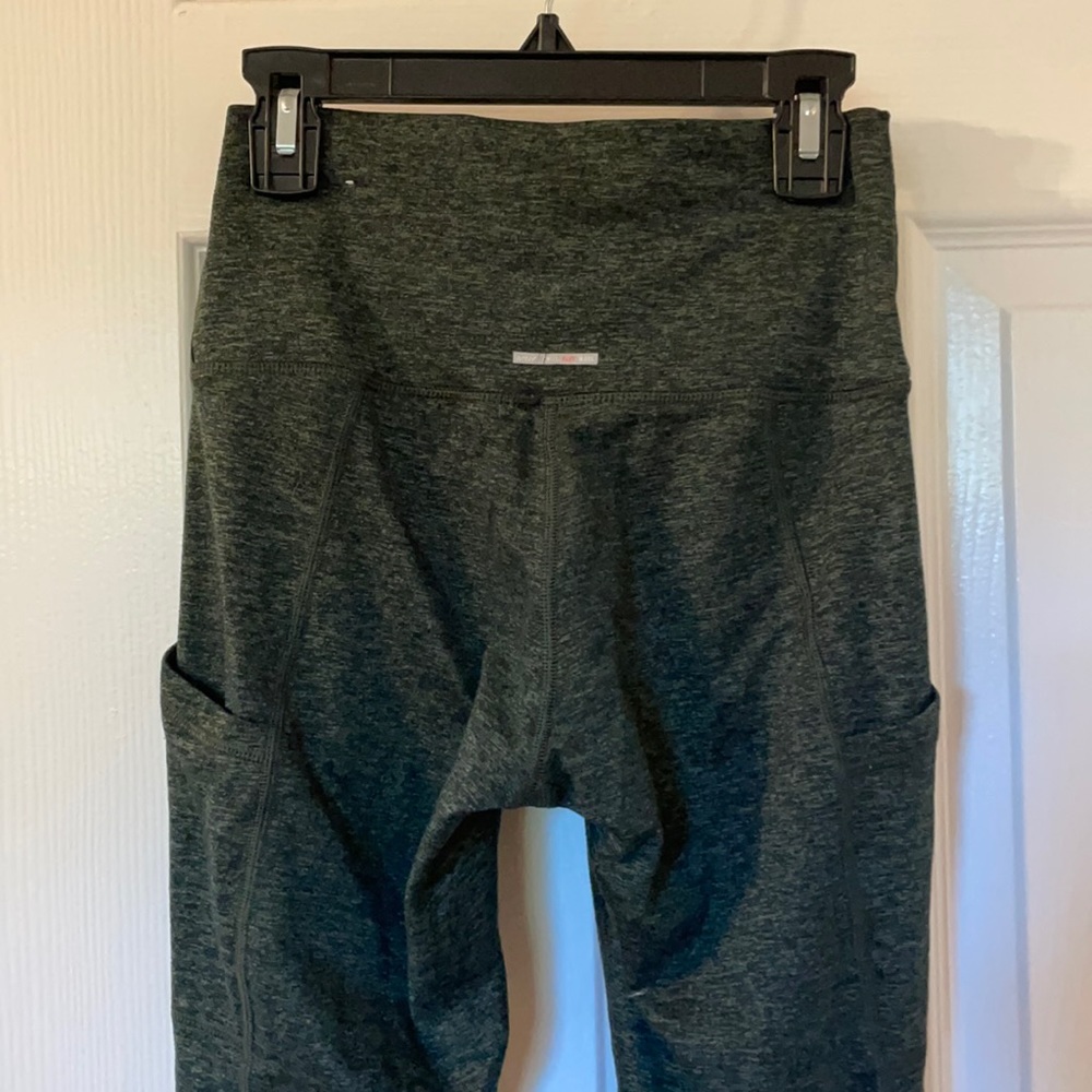 Aerie leggings, with pockets :)